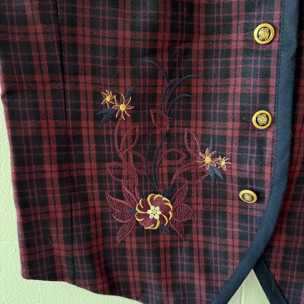 Vintage |  Navy Embroidered Plaid Wool Vest | Dark Academia | Size Medium - Picture 3 of 8